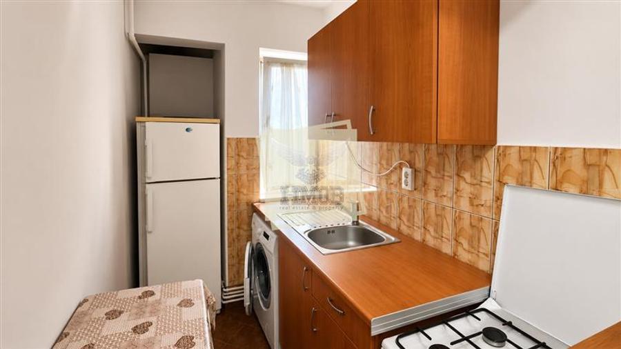 Apartament cu 2 camere semidecomandat, mobilat în Hipodrom 1