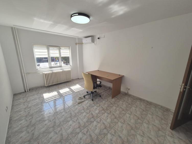 Garsonieră decomandată în Moșilor