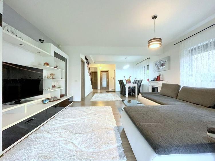 Duplex cu 4 camere cu Canalizare în Dumbrăvița