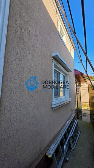 Casă individuală cu 4 camere cu Canalizare în Ultracentral