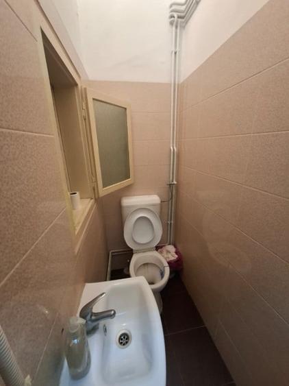 Apartament cu 4 camere semidecomandat în Central