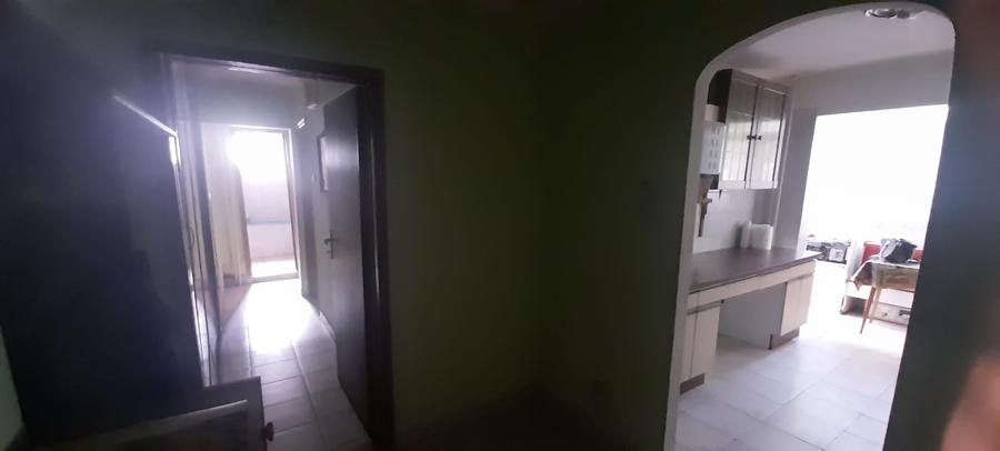 Apartament cu 4 camere semidecomandat în Rahova