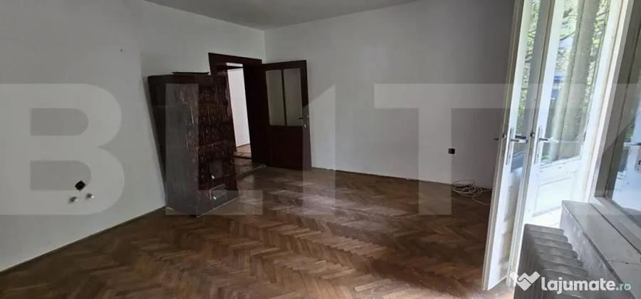Casă cu 3 camere cu Teren 542 Mp în Central