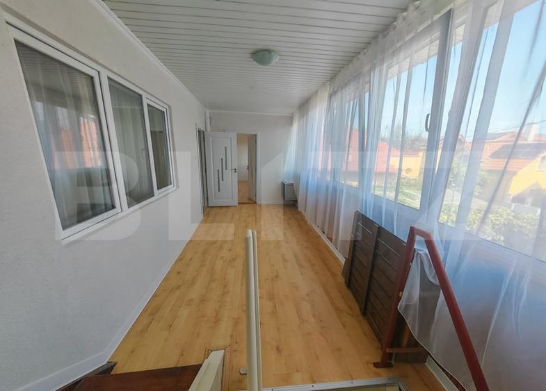 Casă individuală cu 5 camere cu Canalizare în Central