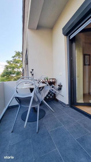 Apartament cu 3 camere, mobilat în Centrul Civic