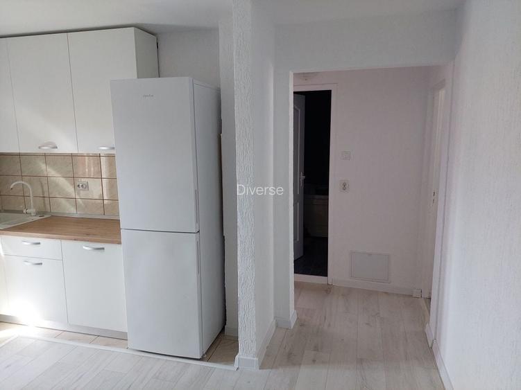 Apartament 2 camere decomandat 53mp in Strand etaj 4+pivnita mare, str Hategului