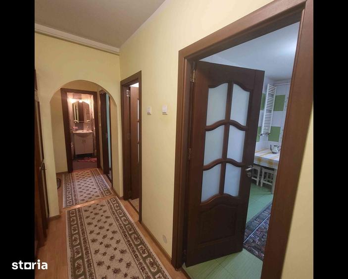 Apartament cu 2 camere decomandat în Energiei