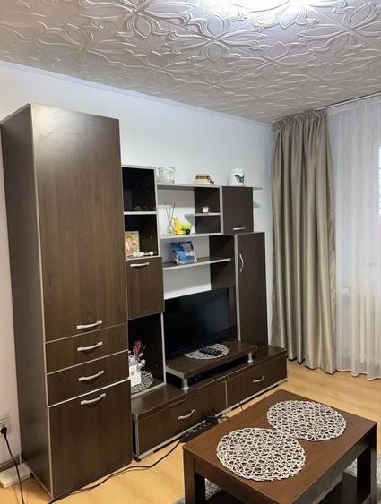 Apartament cu 2 camere semidecomandat în Exterior Vest