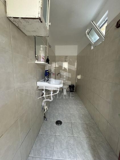 Casă individuală cu 5 camere cu Canalizare în Central