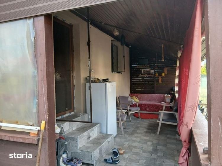 Casă cu 4 camere cu Teren 150 Mp în Bradu