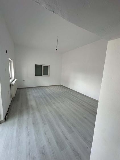 Casă cu 3 camere în Central