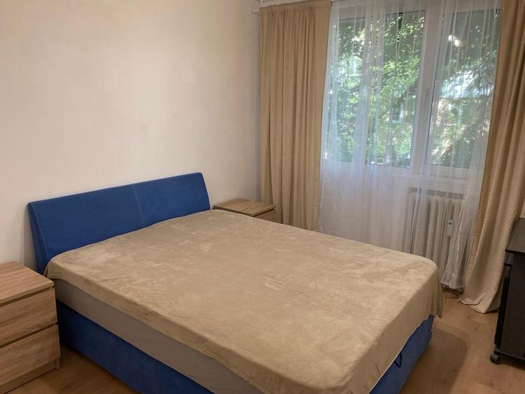 Apartament cu 2 camere decomandat în Drumul Taberei