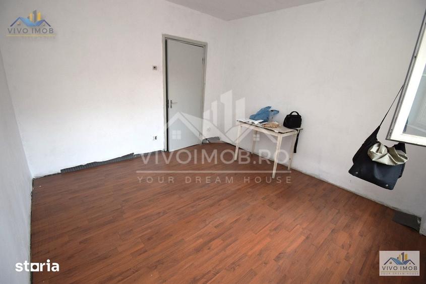 Apartament cu 3 camere în Tei