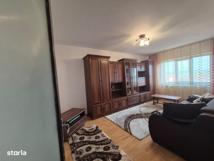 Apartament cu 3 camere decomandat în 9 Mai