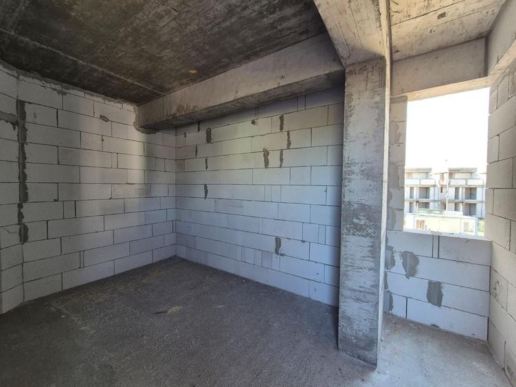 Apartament cu 2 camere decomandat în Kamsas