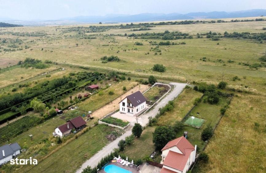 Casă cu 5 camere cu Teren 905 Mp în Ciurila