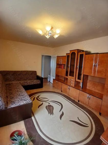 Apartament cu 2 camere decomandat în Petrila