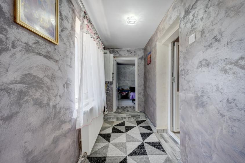 Casă individuală cu 3 camere cu Teren 2200 Mp în Răcari