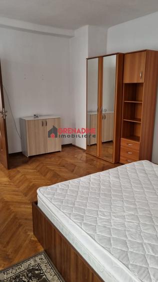 Apartament cu 2 camere semidecomandat în Centrul Istoric