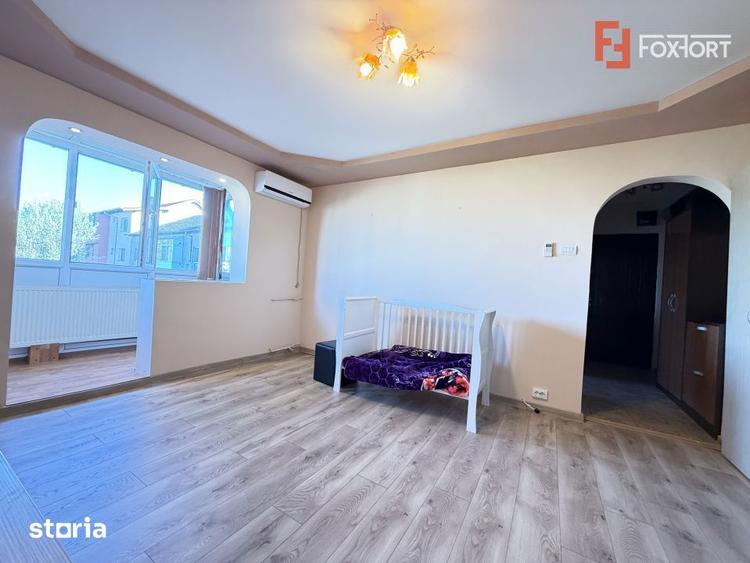 Apartament cu 2 camere semidecomandat în Lipovei