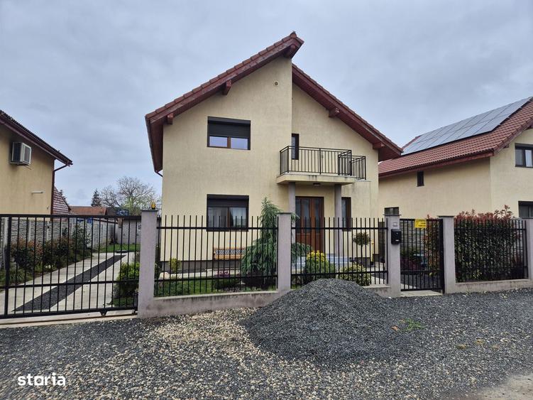 Casă cu 5 camere cu Teren 500 Mp în Sânandrei