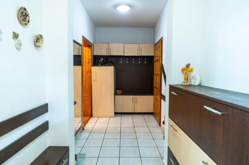 Apartament cu 2 camere, mobilat în Central