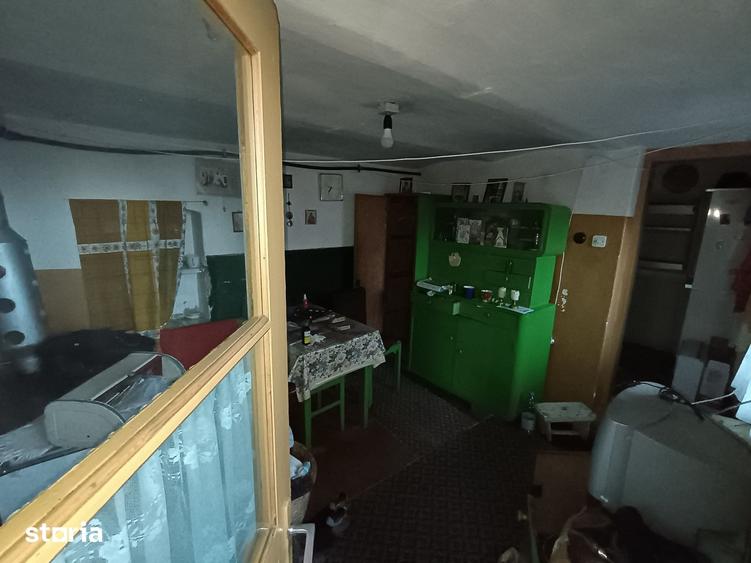 Casă cu 3 camere cu Teren 250 Mp în Central