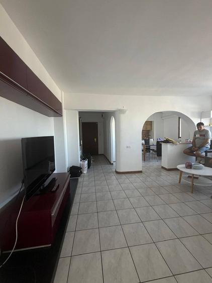 Apartament cu 3 camere decomandat în Giroc — fotografia 1