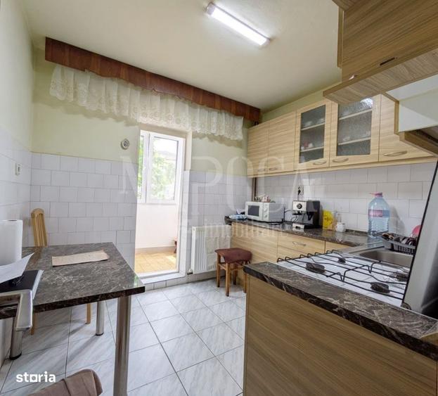 Apartament cu 3 camere decomandat în Iosia