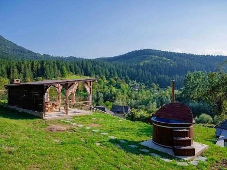 Casă cu 4 camere în Tașca