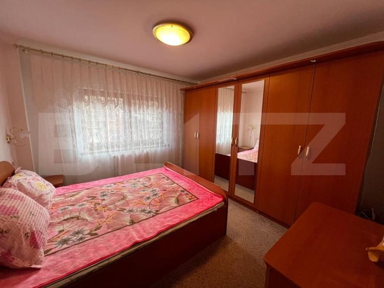 Apartament cu 4 camere decomandat, mobilat în Carpați 2