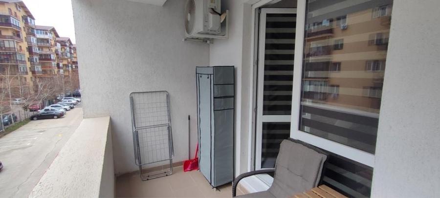 Apartament cu 2 camere decomandat în Roșu