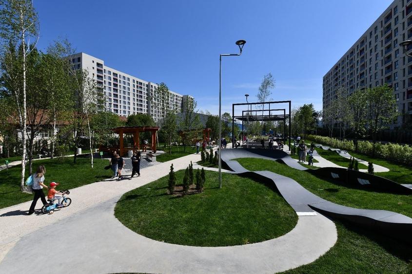 Apartament cu 2 camere decomandat în Drumul Taberei
