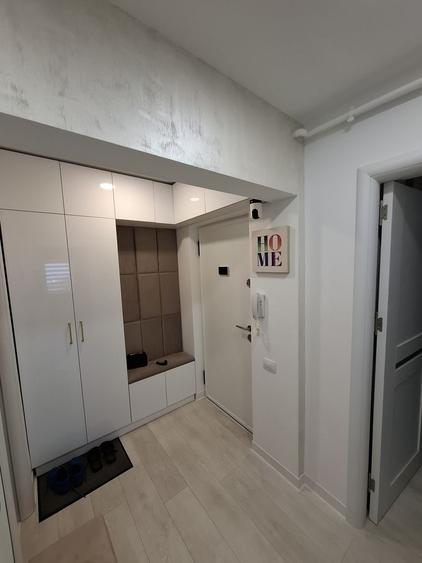 Apartament cu 3 camere decomandat, mobilat în Gara