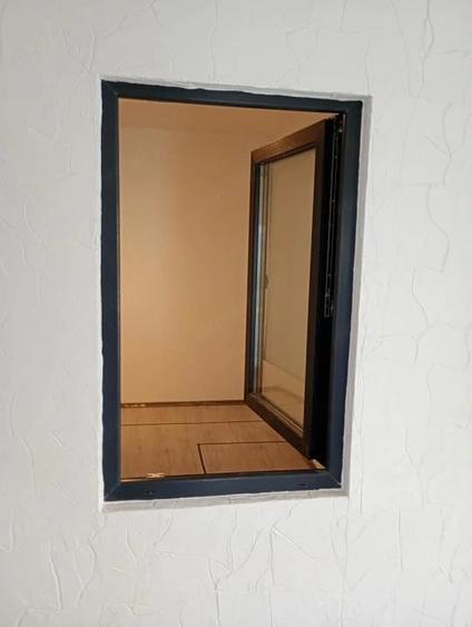 Apartament cu 3 camere decomandat în Aluniș