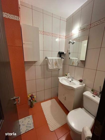 Apartament cu 3 camere decomandat, mobilat în Titan