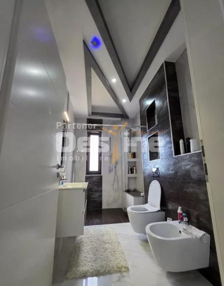 Apartament cu 2 camere decomandat în Chișoda