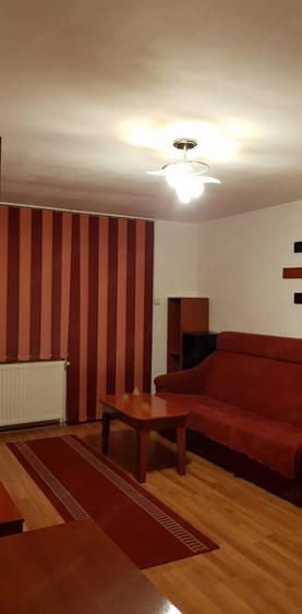 Garsonieră decomandată în Central