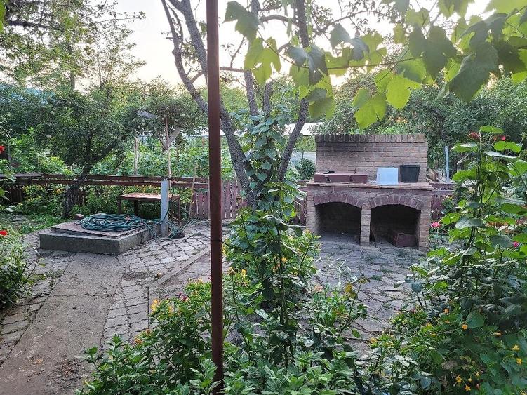 Casă cu 6 camere cu Teren 950 Mp în Glodeanu-Siliștea