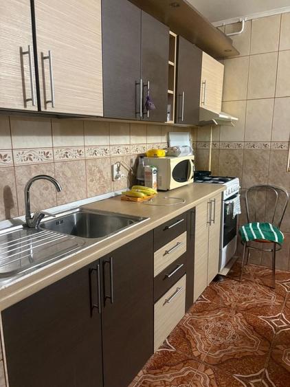 Apartament cu 2 camere decomandat în Giulești