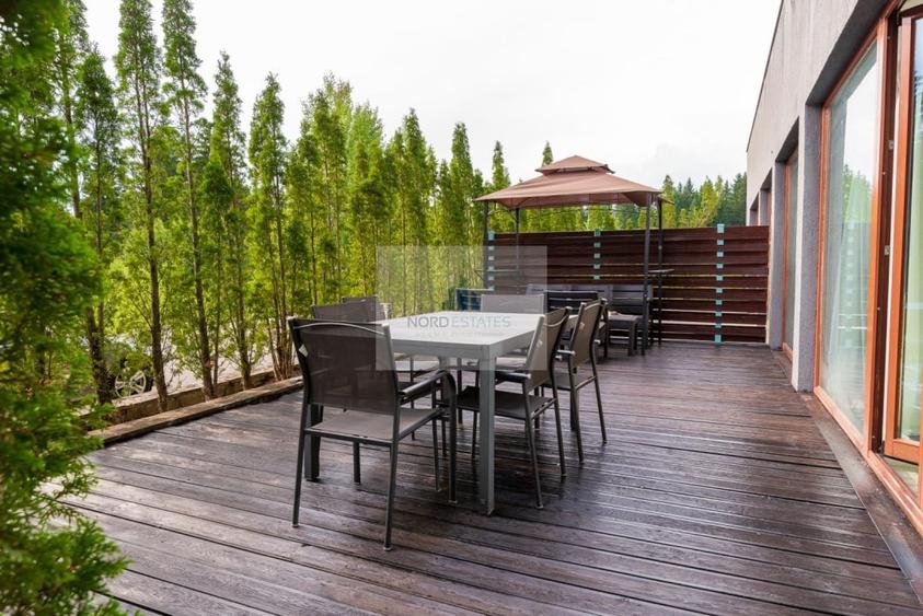 Apartament cu 4 camere, mobilat în Poiana Brașov