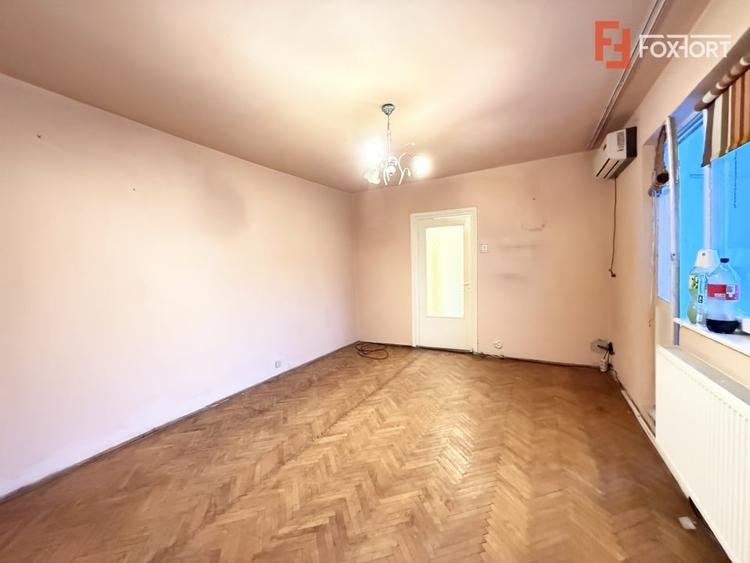 Apartament cu 2 camere semidecomandat în Cetății