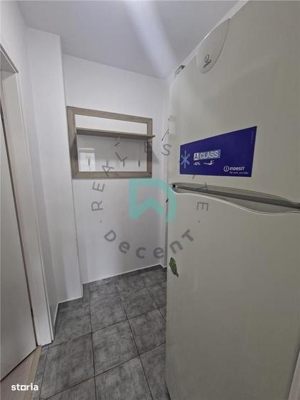 Apartament cu 2 camere semidecomandat în Florilor