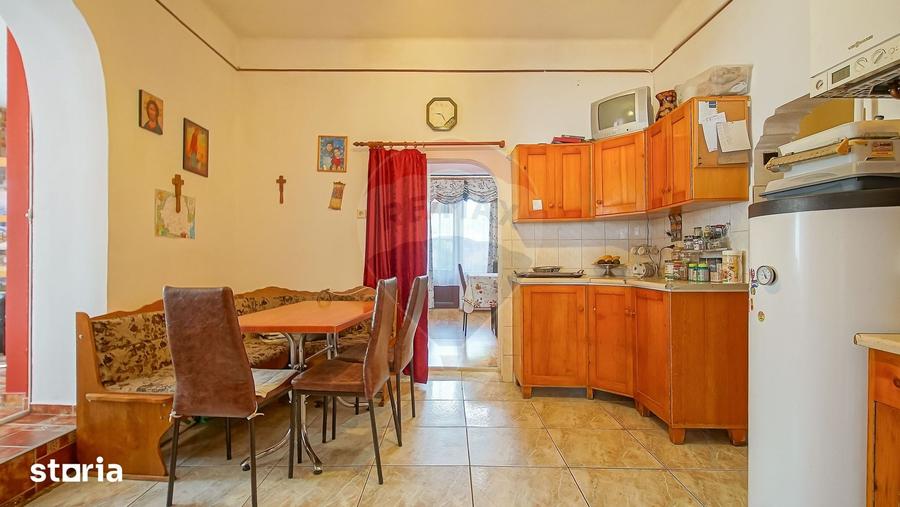 Casă cu Teren 789 Mp în Central
