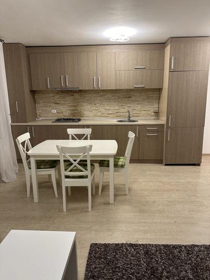 Apartament cu 2 camere decomandat în Florești
