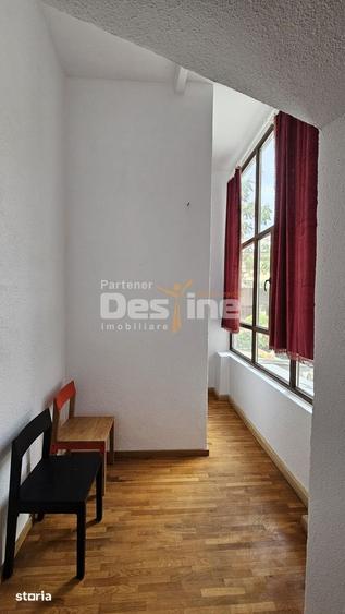 Spațiu comercial, de 160 mp, în Romană