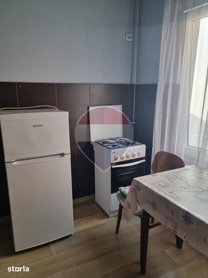 Apartament cu 2 camere semidecomandat în Centrul Istoric