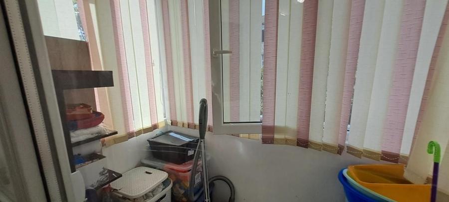 Apartament cu 3 camere semidecomandat, mobilat în Tătărași
