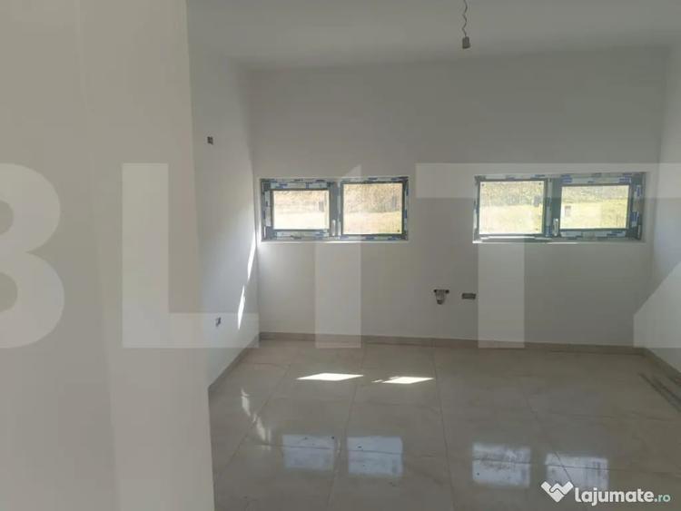 Casă cu 5 camere cu Teren 1050 Mp în Cătămărești