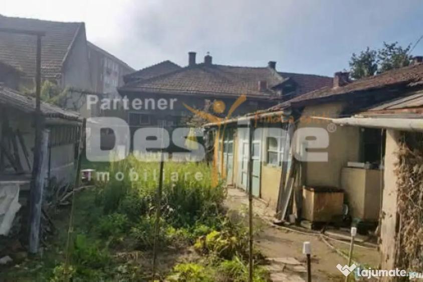 Casă cu 3 camere cu Teren 720 Mp în Simeria